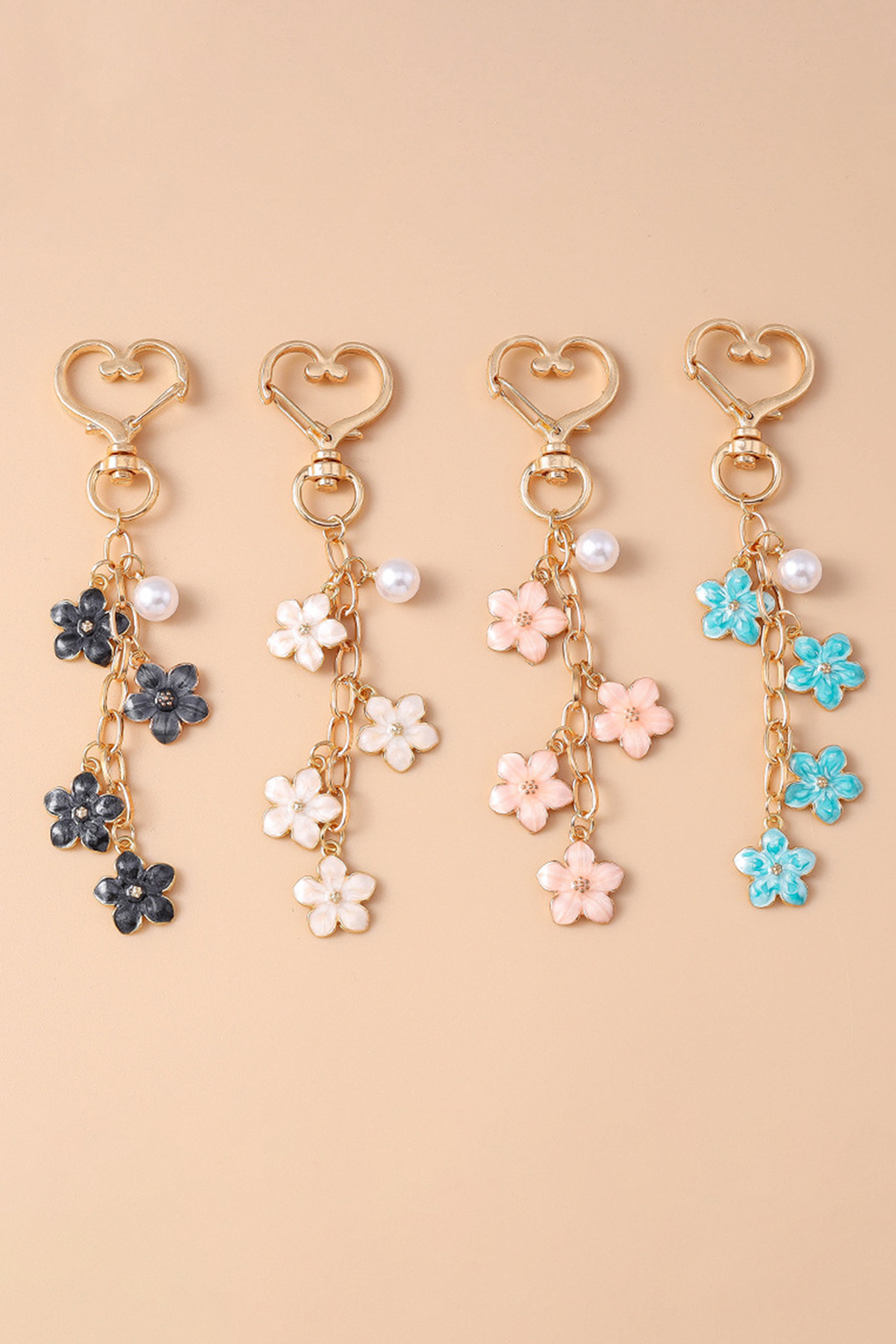 Light Pink Flower Heart Buckle Plated Alloy Keychain