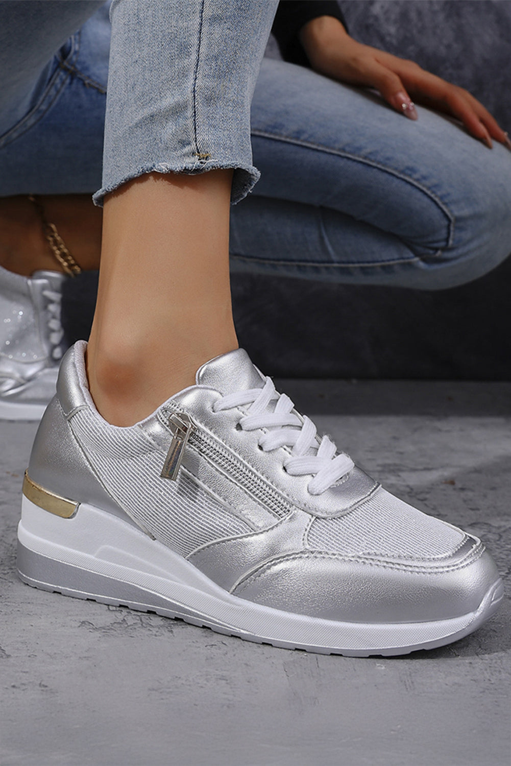 Silvery PU Leather Patchwork Zipper Lace-up Sneakers