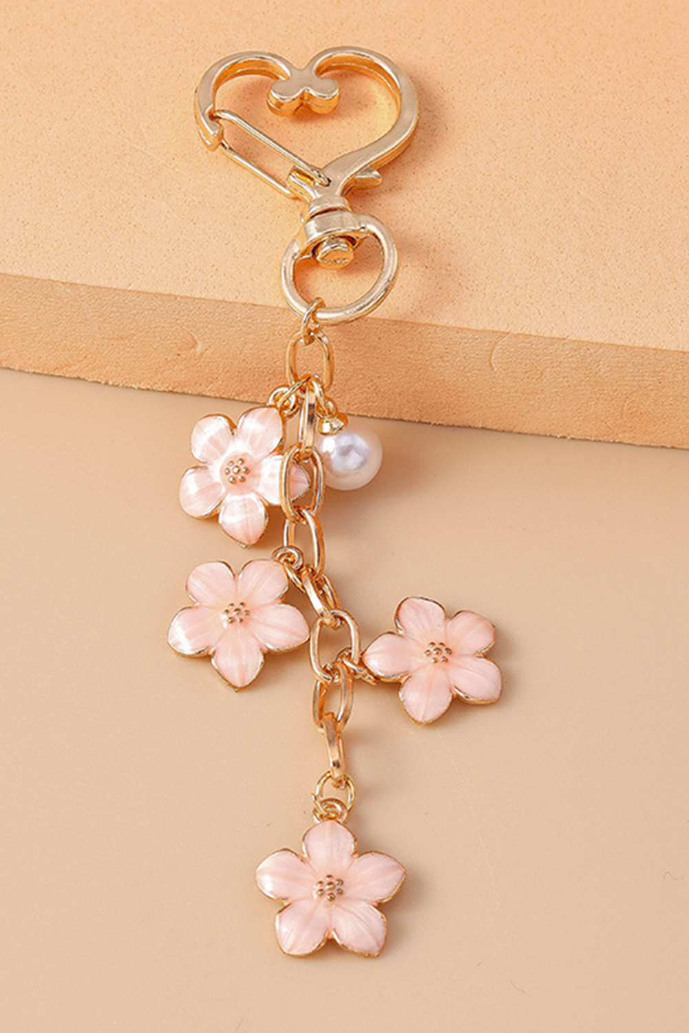 Light Pink Flower Heart Buckle Plated Alloy Keychain