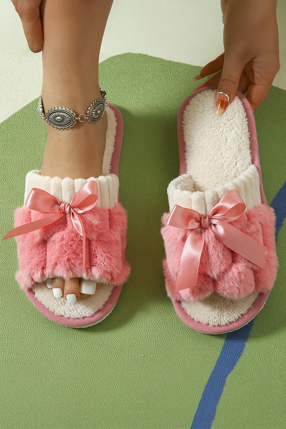 Peach Blossom Bow Knot Decor Open Toe Plush Slippers